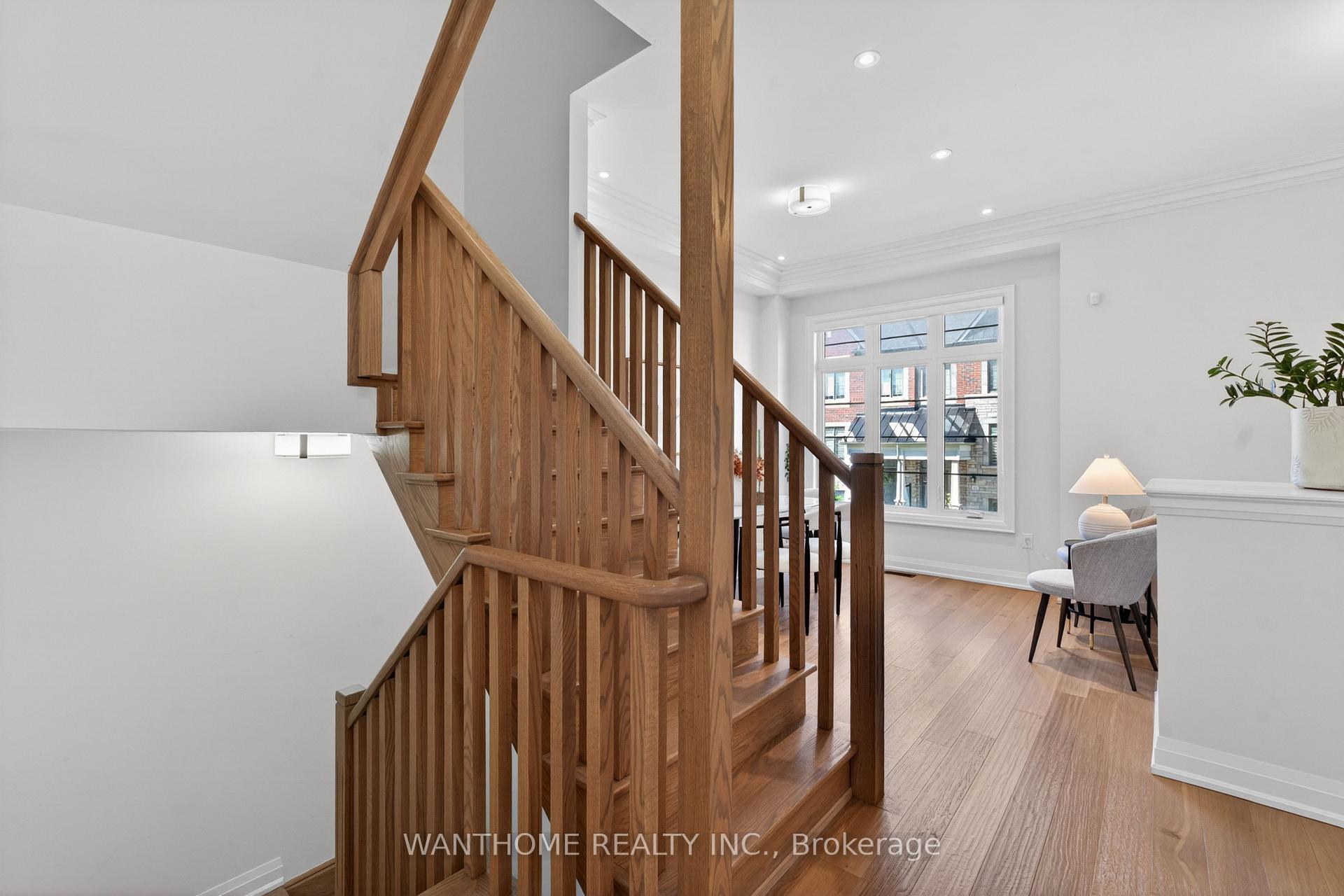 Photo 4 of 10 Abbey Hill Lane E, Markham, Rural Markham — HOMEH