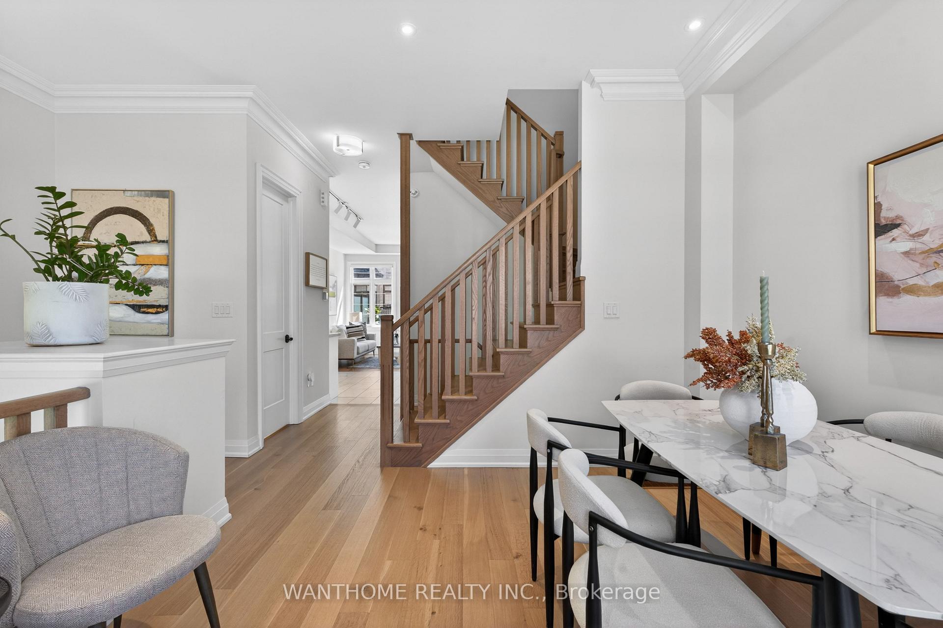 Photo 5 of 10 Abbey Hill Lane E, Markham, Rural Markham — HOMEH