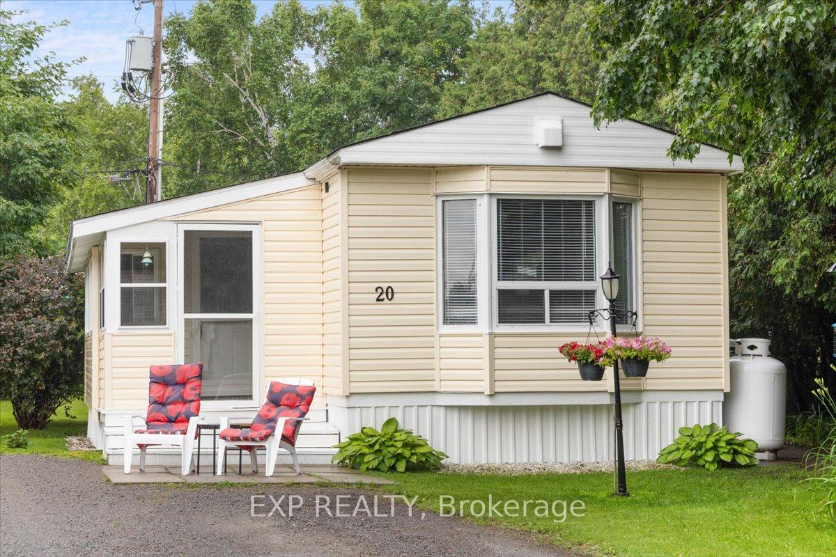 Photo 2 of 20 Pinewood Avenue, Beckwith, Beckwith Twp — HOMEH