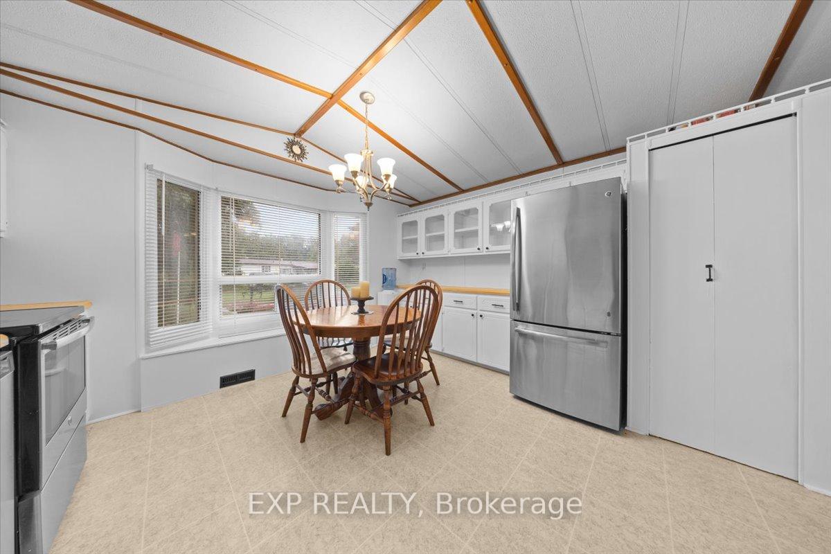 Photo 11 of 20 Pinewood Avenue, Beckwith, Beckwith Twp — HOMEH