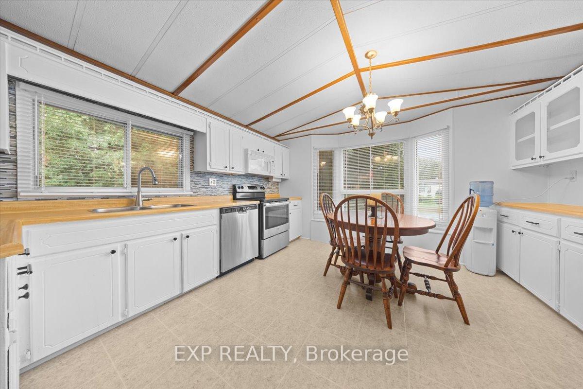 Photo 13 of 20 Pinewood Avenue, Beckwith, Beckwith Twp — HOMEH