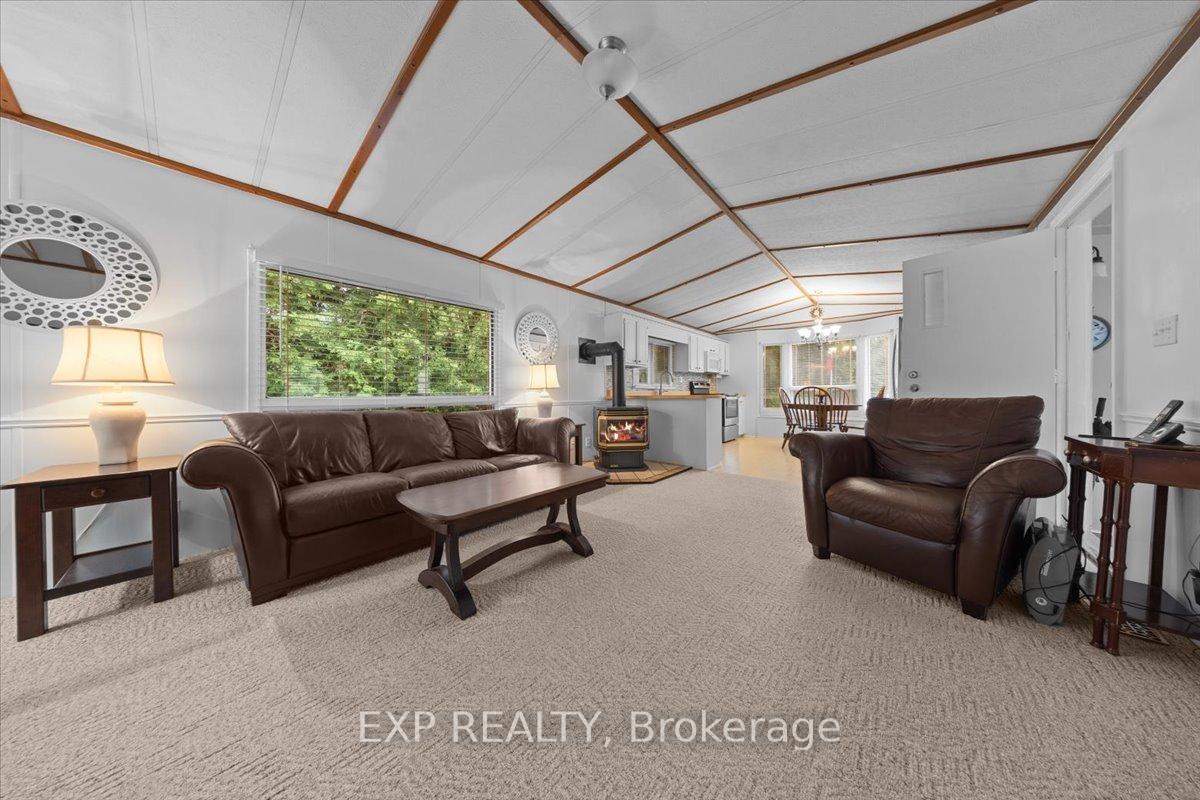 Photo 17 of 20 Pinewood Avenue, Beckwith, Beckwith Twp — HOMEH