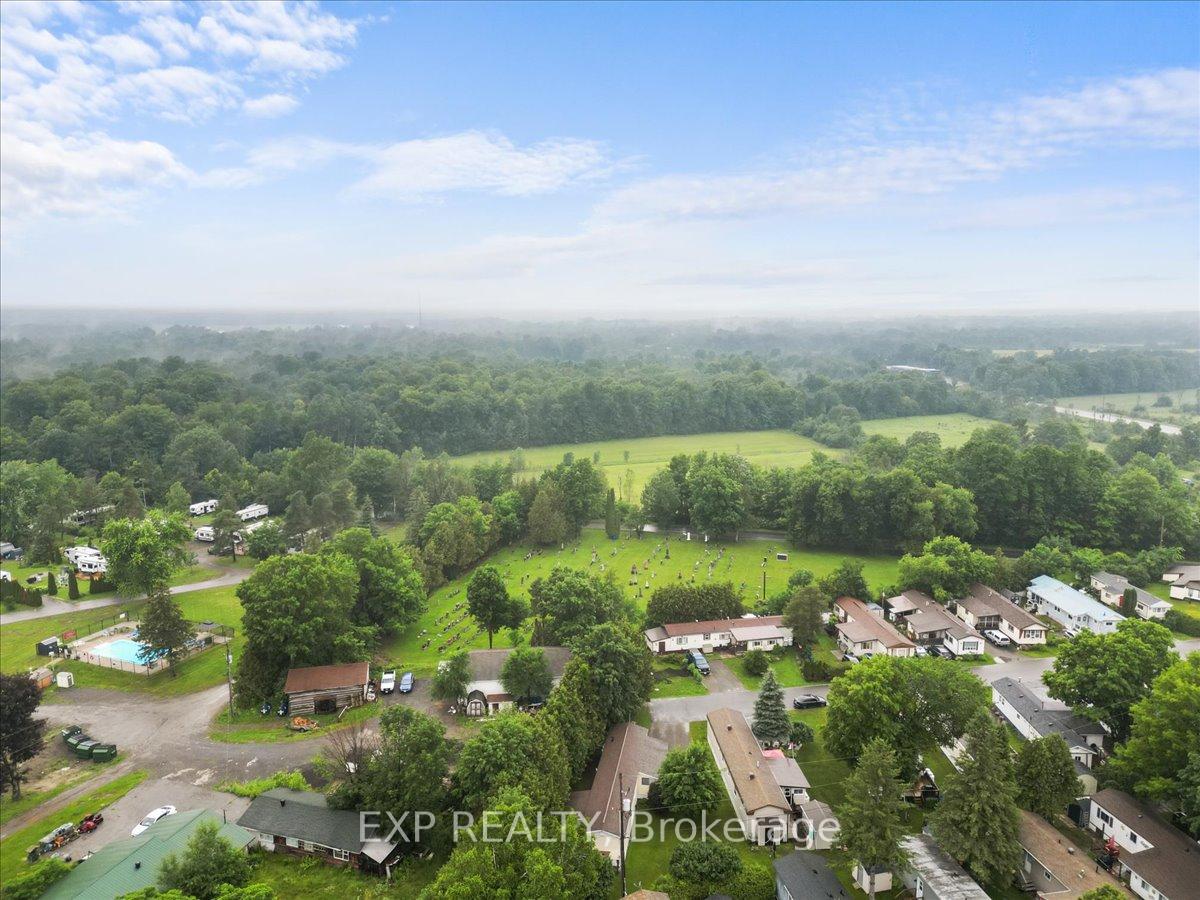 Photo 35 of 20 Pinewood Avenue, Beckwith, Beckwith Twp — HOMEH