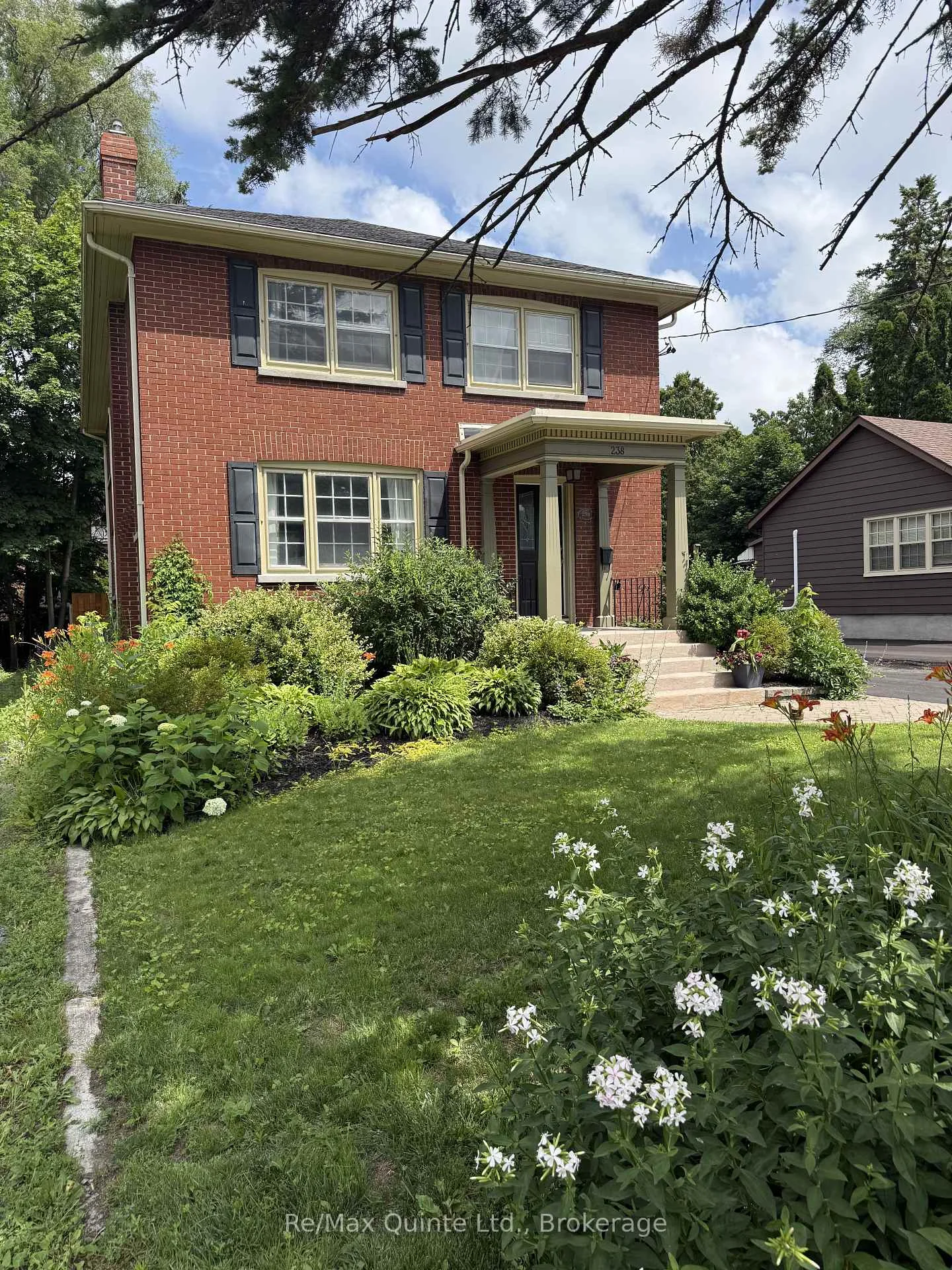 Photo 3 of 238 Victoria Avenue, Belleville, Belleville Ward — HOMEH