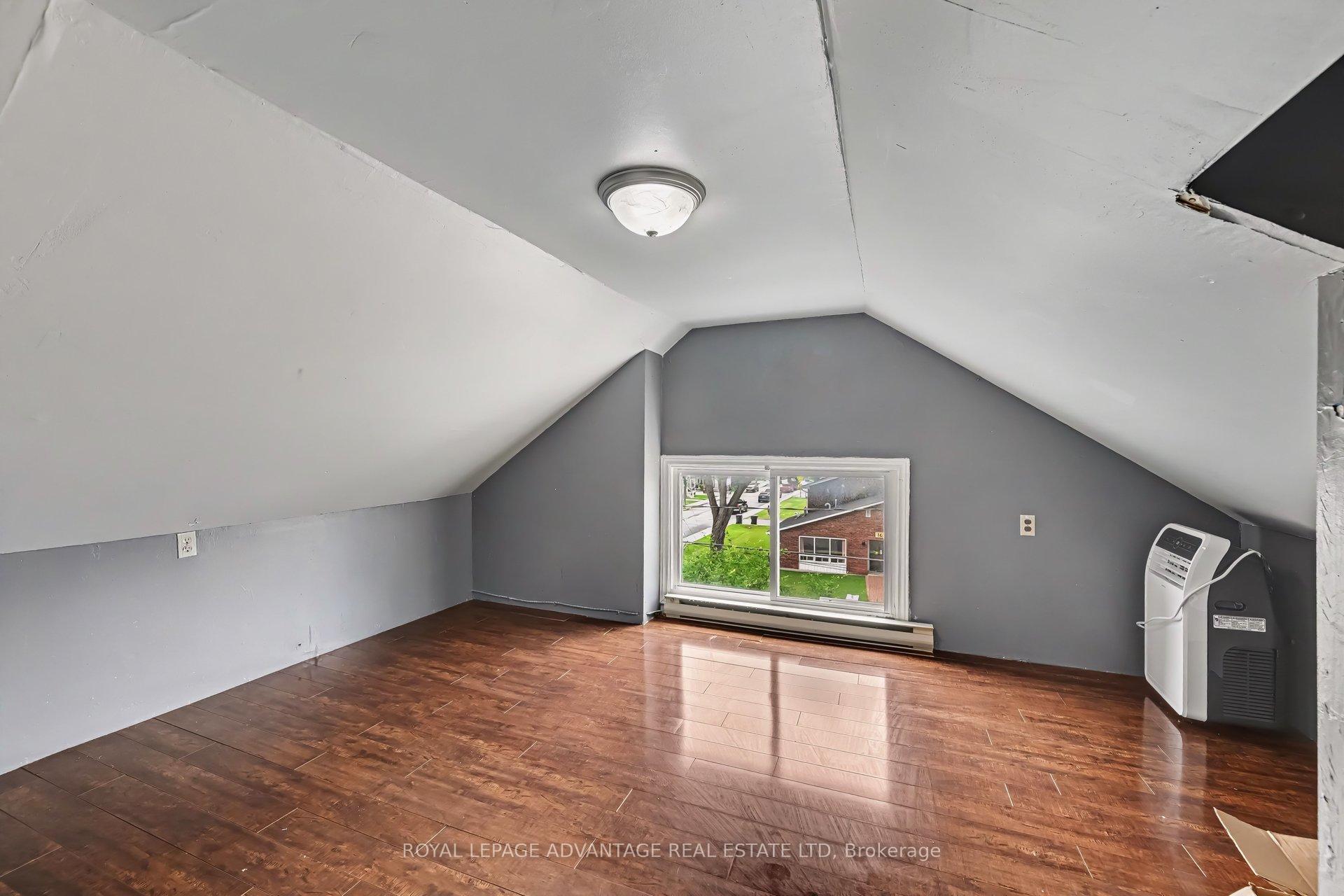 Photo 23 of 14 Beckwith Street E, Perth, Perth — HOMEH