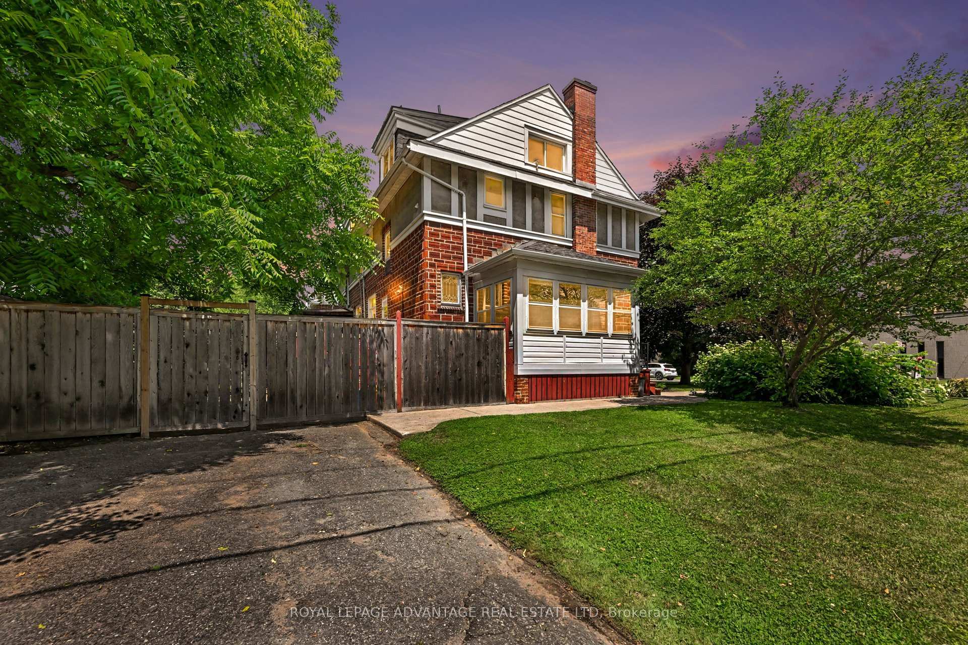 Photo 31 of 14 Beckwith Street E, Perth, Perth — HOMEH