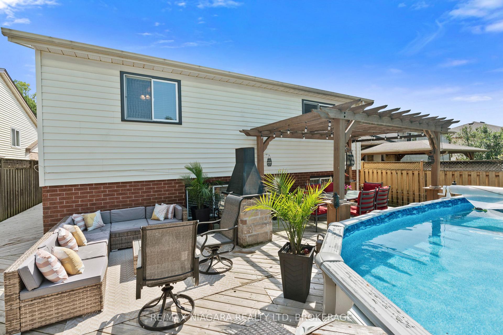 Photo 3 of 5991 Andrea Drive, Niagara Falls, West Wood — HOMEH