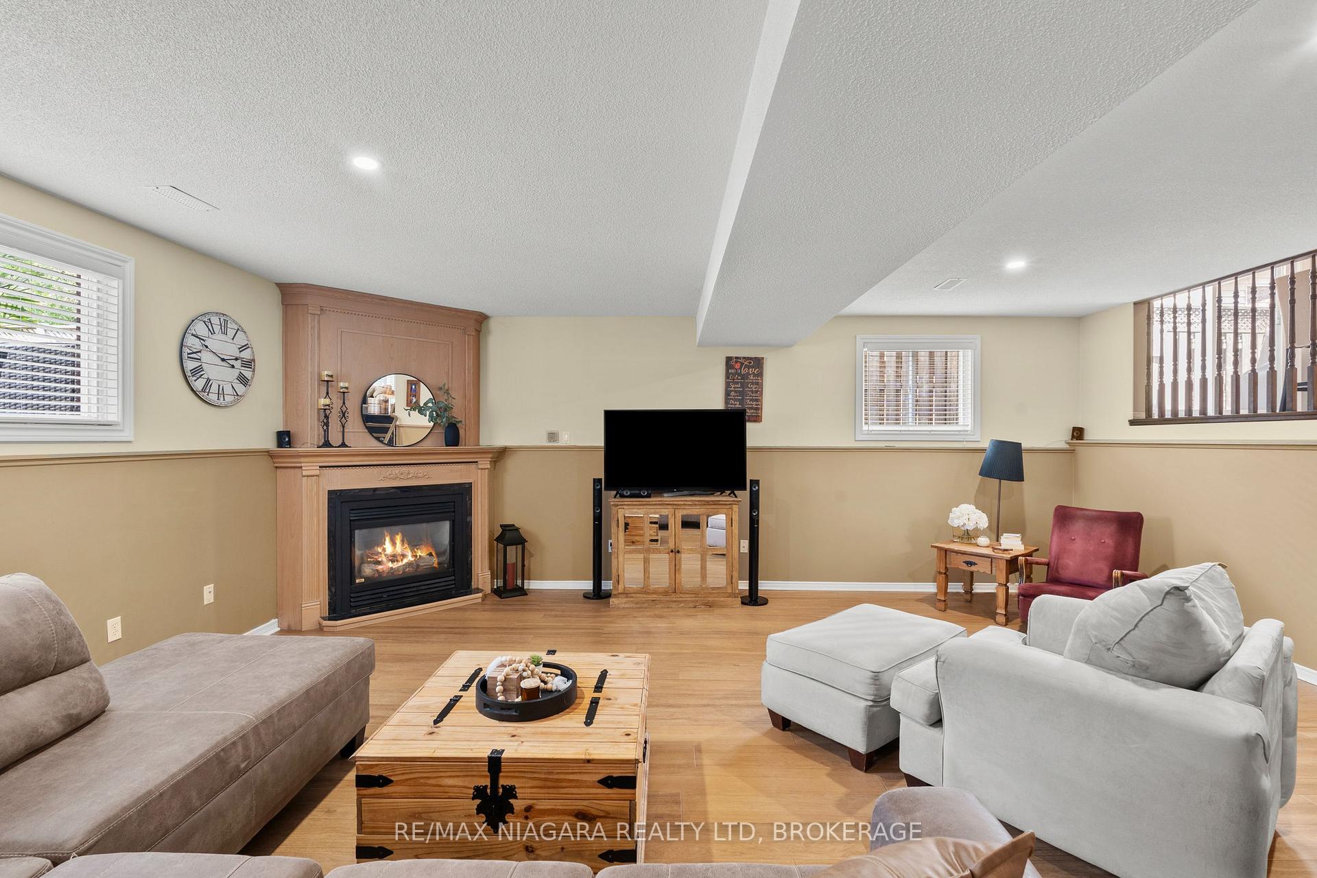 Photo 18 of 5991 Andrea Drive, Niagara Falls, West Wood — HOMEH