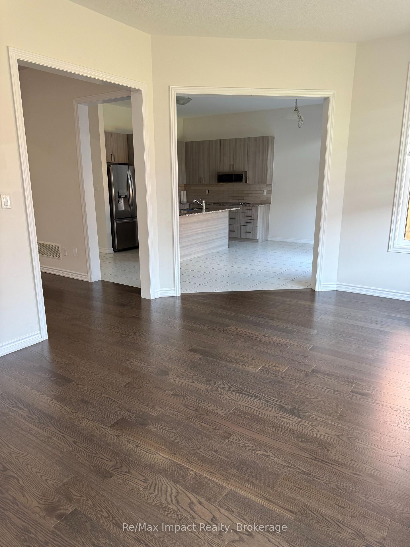 Photo 6 of 166 Auckland Drive, Whitby, Rural Whitby — HOMEH