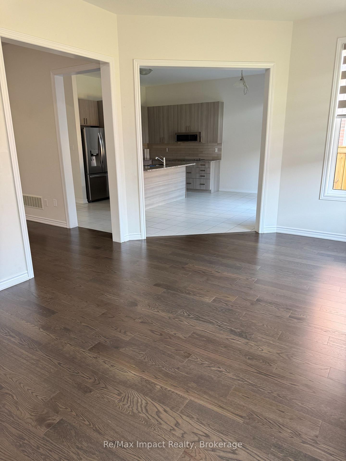 Photo 7 of 166 Auckland Drive, Whitby, Rural Whitby — HOMEH