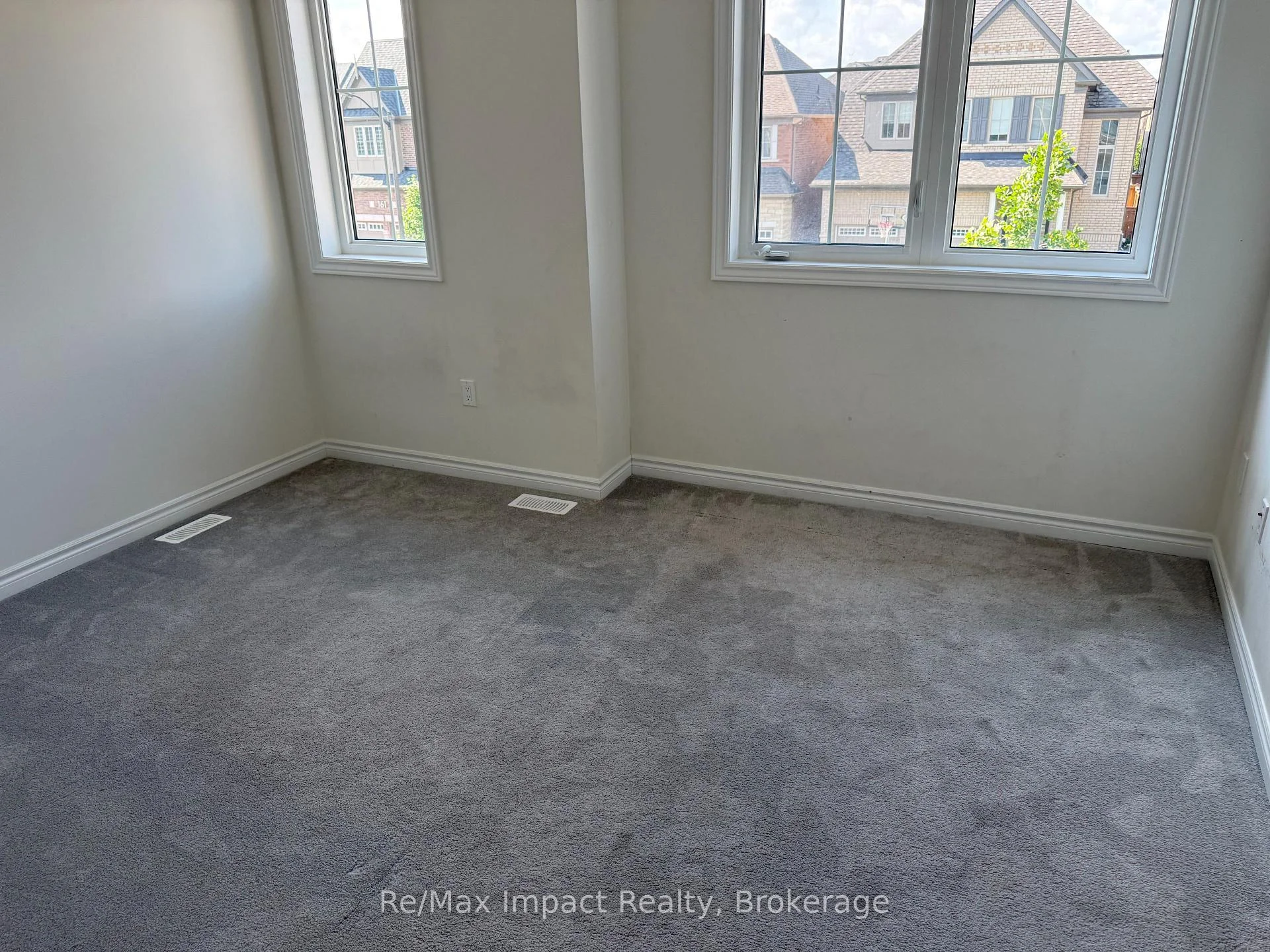 Photo 51 of 166 Auckland Drive, Whitby, Rural Whitby — HOMEH