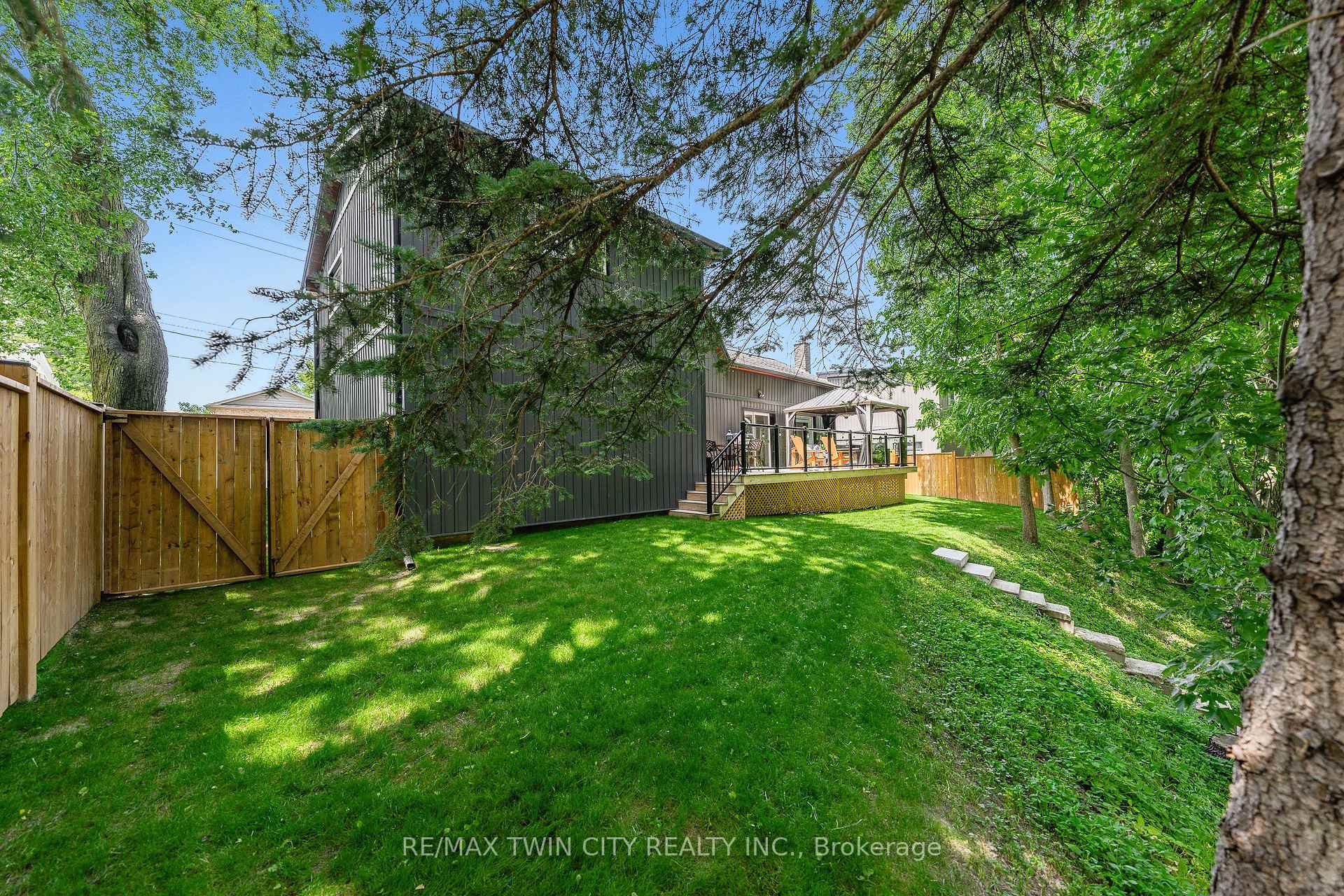 Photo 43 of 20 David Street, Wellesley — HOMEH