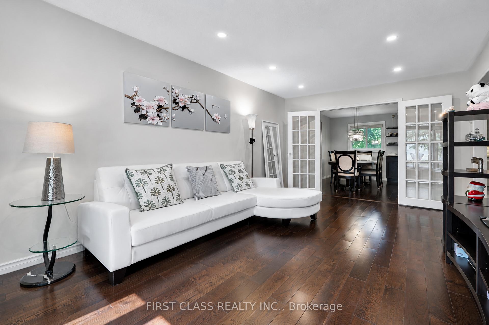 Photo 12 of 202 Royal Orchard Boulevard, Markham, Royal Orchard — HOMEH