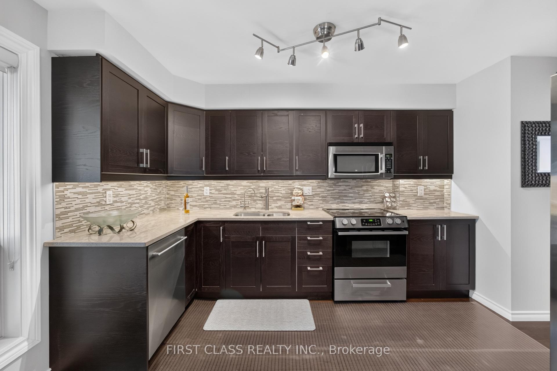 Photo 18 of 202 Royal Orchard Boulevard, Markham, Royal Orchard — HOMEH