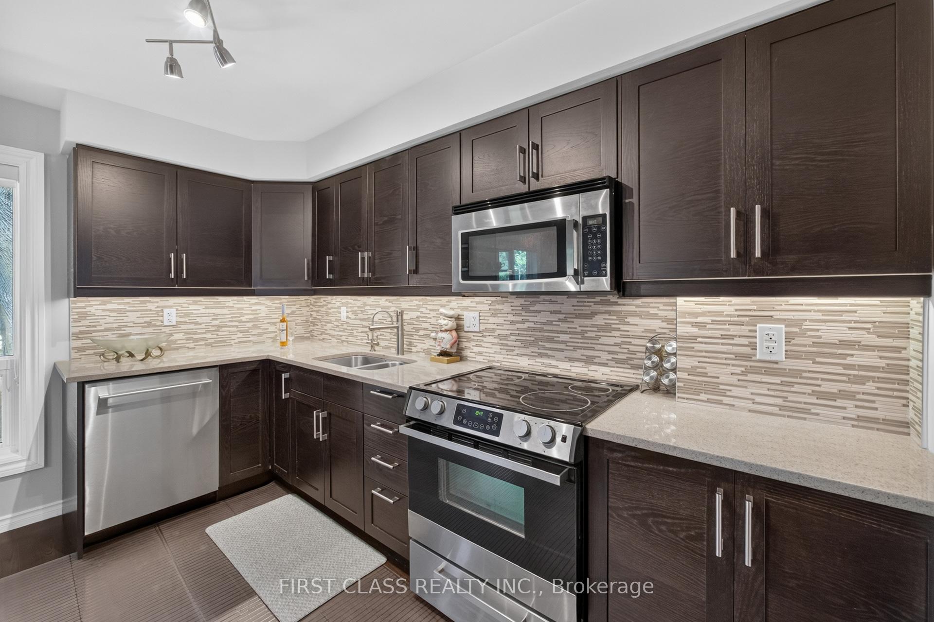 Photo 21 of 202 Royal Orchard Boulevard, Markham, Royal Orchard — HOMEH