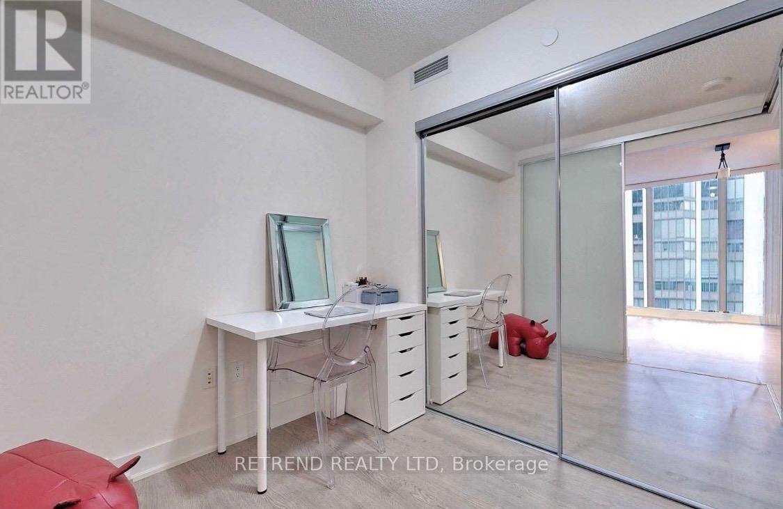 Photo 12 of Unit 802, 88 Sheppard Avenue, North York, Lansing-Westgate — HOMEH