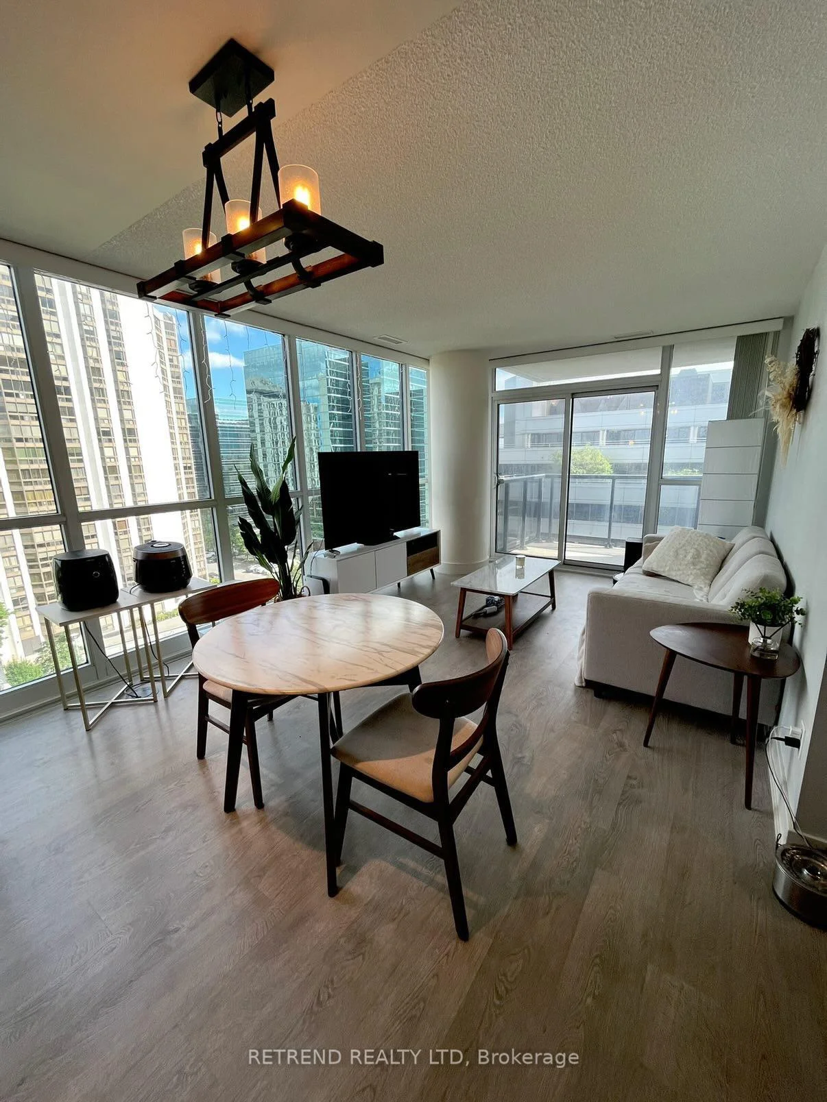 Photo 3 of Unit 802, 88 Sheppard Avenue, North York, Lansing-Westgate — HOMEH