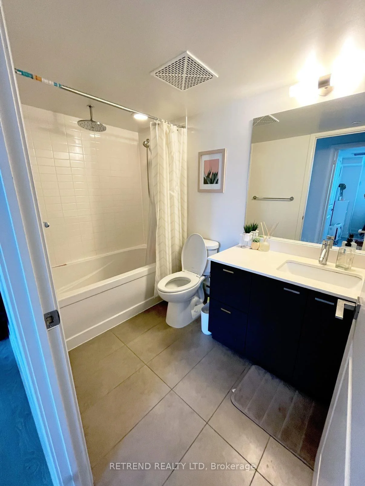 Photo 5 of Unit 802, 88 Sheppard Avenue, North York, Lansing-Westgate — HOMEH