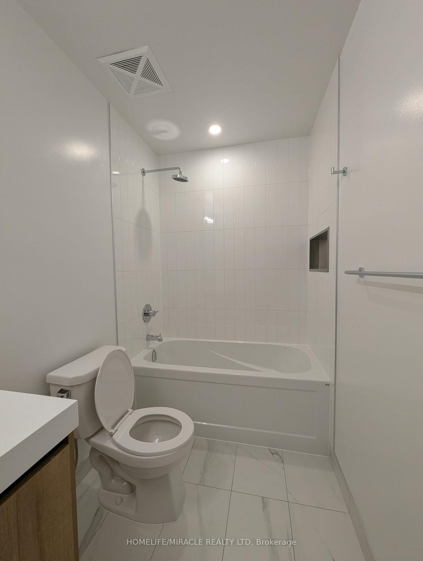 Photo 4 of Unit 322, 20 All Nations Drive, Brampton, Northwest Brampton — HOMEH
