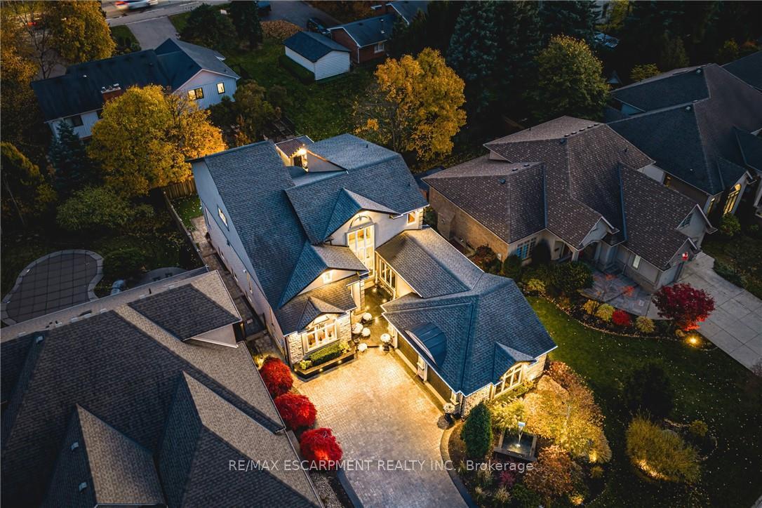 Photo 2 of 712 Highvalley Road, Hamilton, Ancaster — HOMEH
