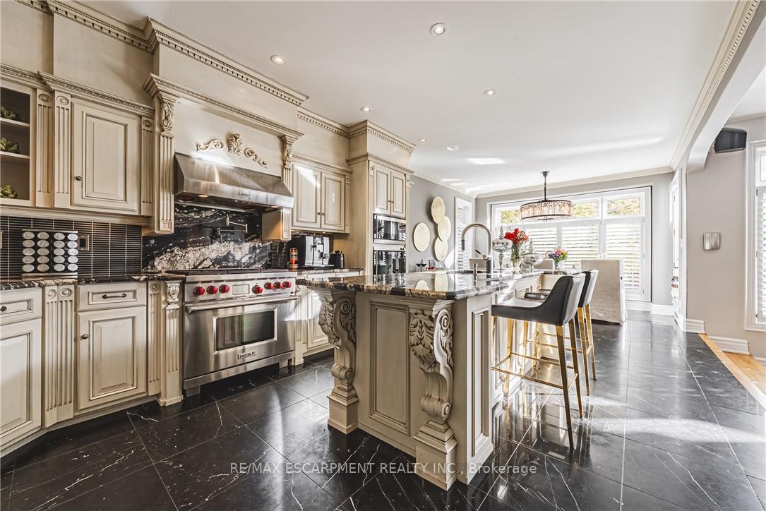 Photo 12 of 712 Highvalley Road, Hamilton, Ancaster — HOMEH