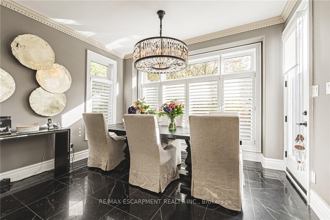 Photo 15 of 712 Highvalley Road, Hamilton, Ancaster — HOMEH