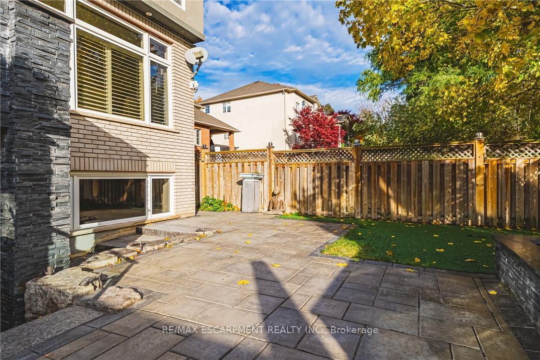 Photo 45 of 712 Highvalley Road, Hamilton, Ancaster — HOMEH