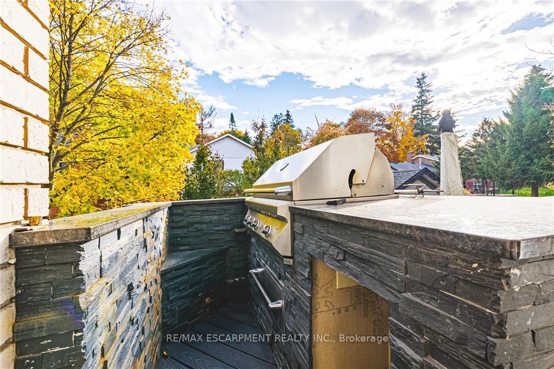 Photo 46 of 712 Highvalley Road, Hamilton, Ancaster — HOMEH