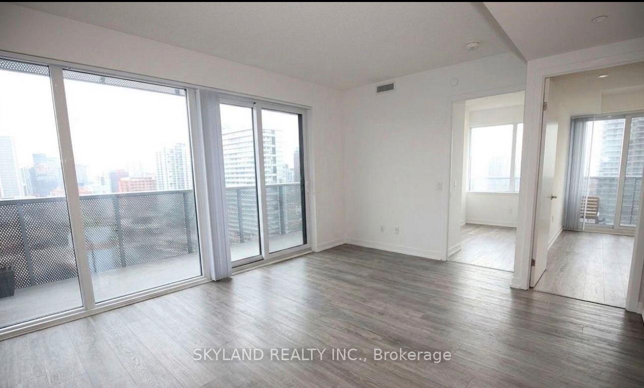 Photo 5 of Unit 2705, 55 Cooper Street, Toronto, Waterfront Communities — HOMEH