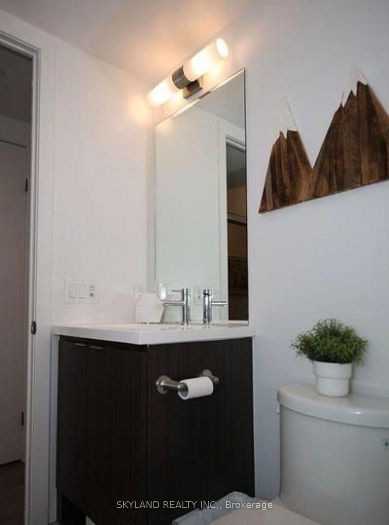 Photo 9 of Unit 2705, 55 Cooper Street, Toronto, Waterfront Communities — HOMEH