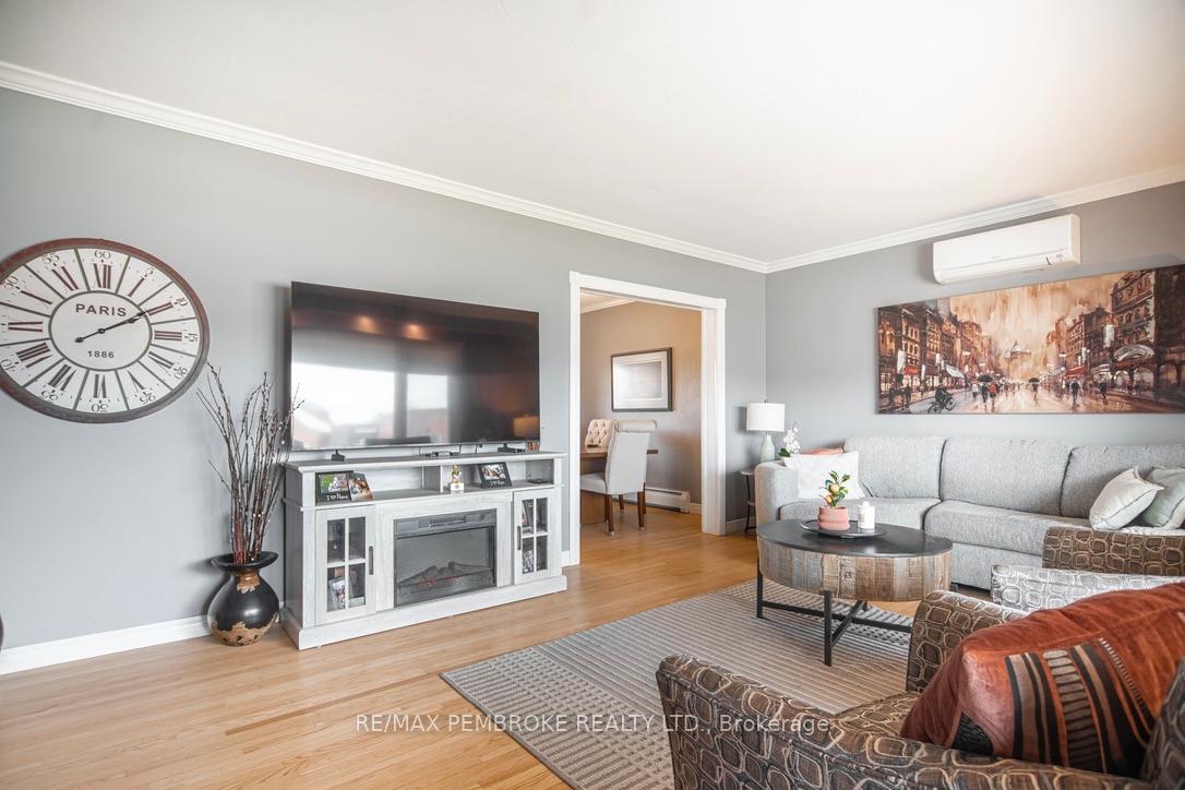 Photo 7 of 282 Clemow Avenue, Pembroke, Pembroke — HOMEH