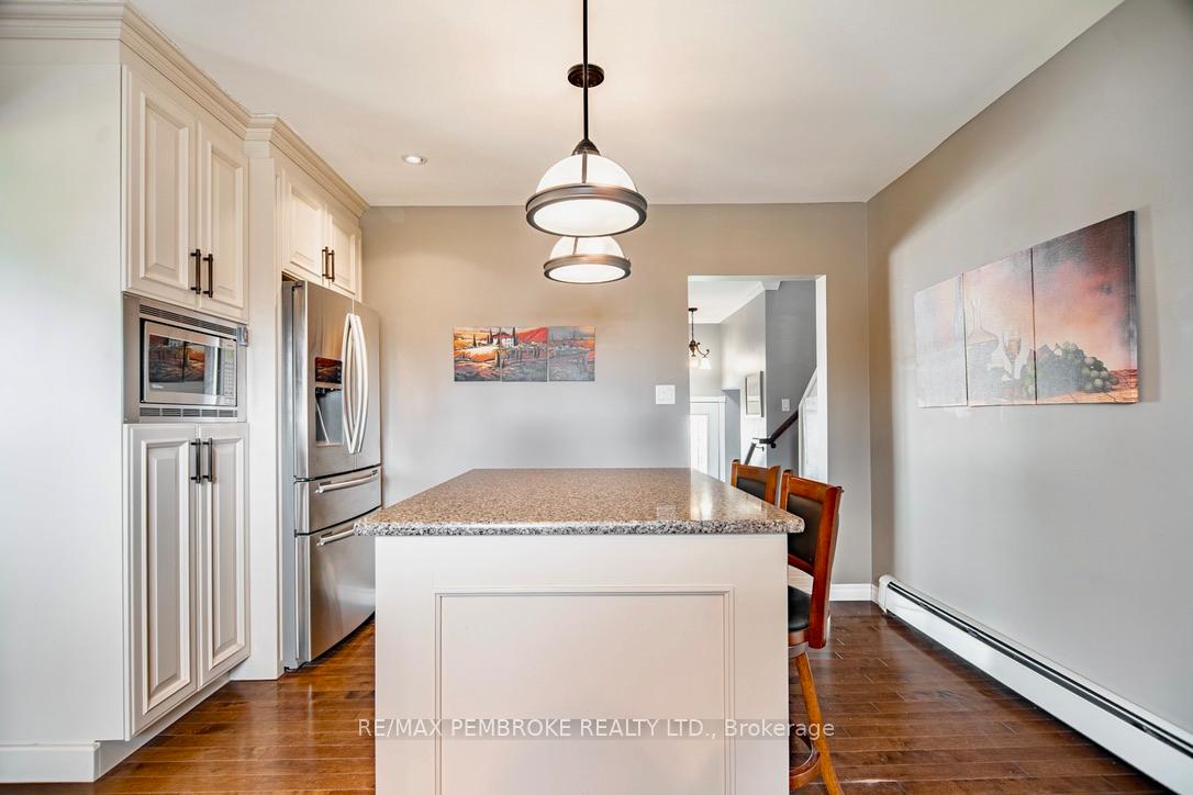Photo 11 of 282 Clemow Avenue, Pembroke, Pembroke — HOMEH