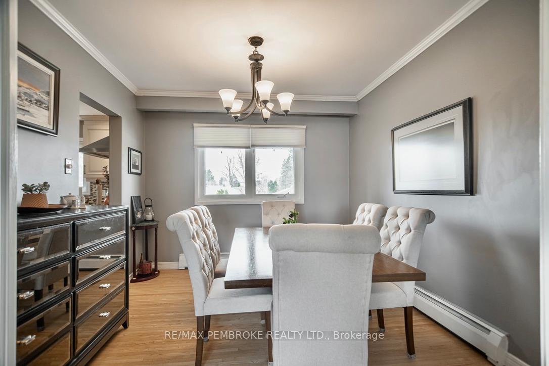 Photo 15 of 282 Clemow Avenue, Pembroke, Pembroke — HOMEH