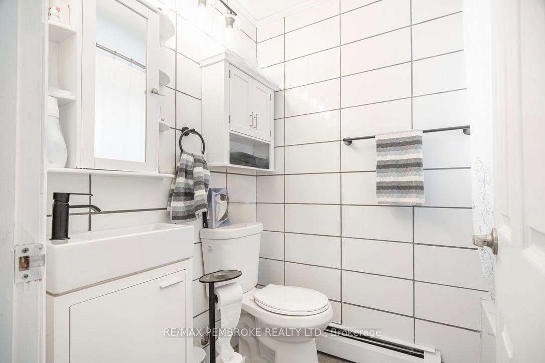 Photo 19 of 282 Clemow Avenue, Pembroke, Pembroke — HOMEH