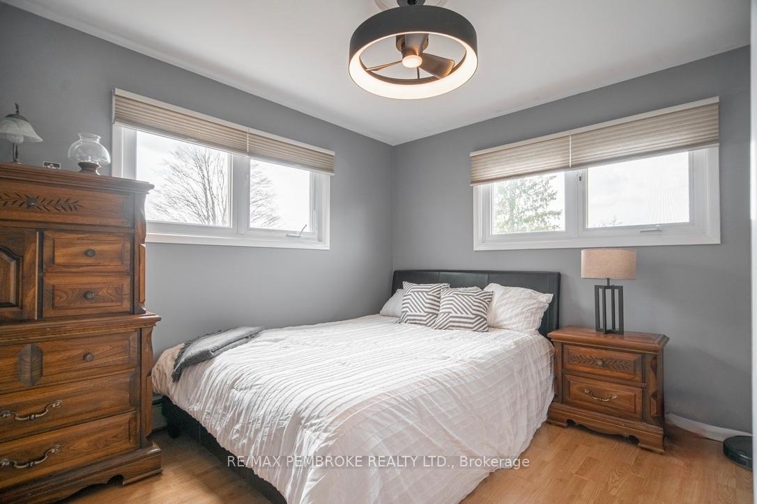 Photo 25 of 282 Clemow Avenue, Pembroke, Pembroke — HOMEH