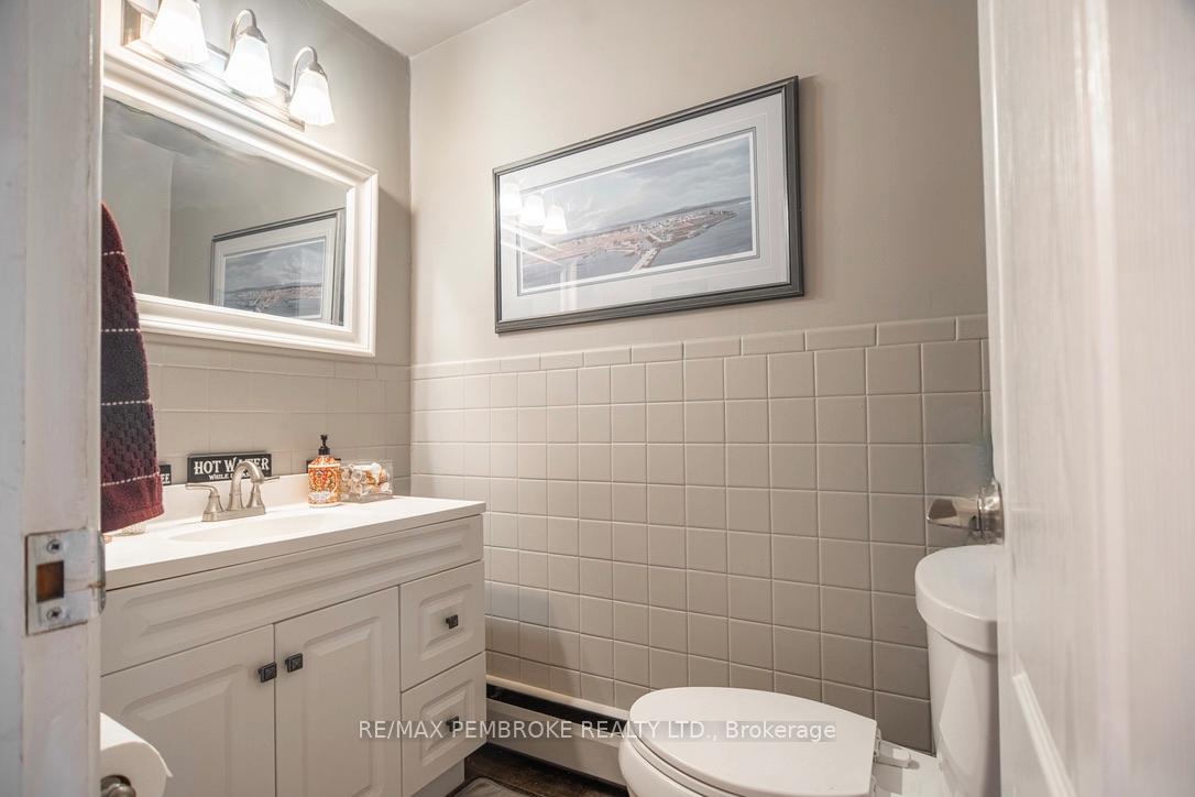 Photo 29 of 282 Clemow Avenue, Pembroke, Pembroke — HOMEH