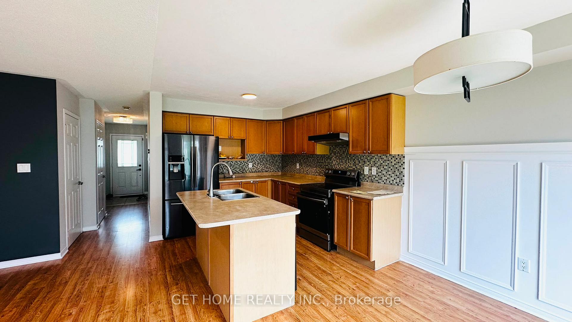 Photo 5 of 114 Bettina Place, Whitby, Rolling Acres — HOMEH