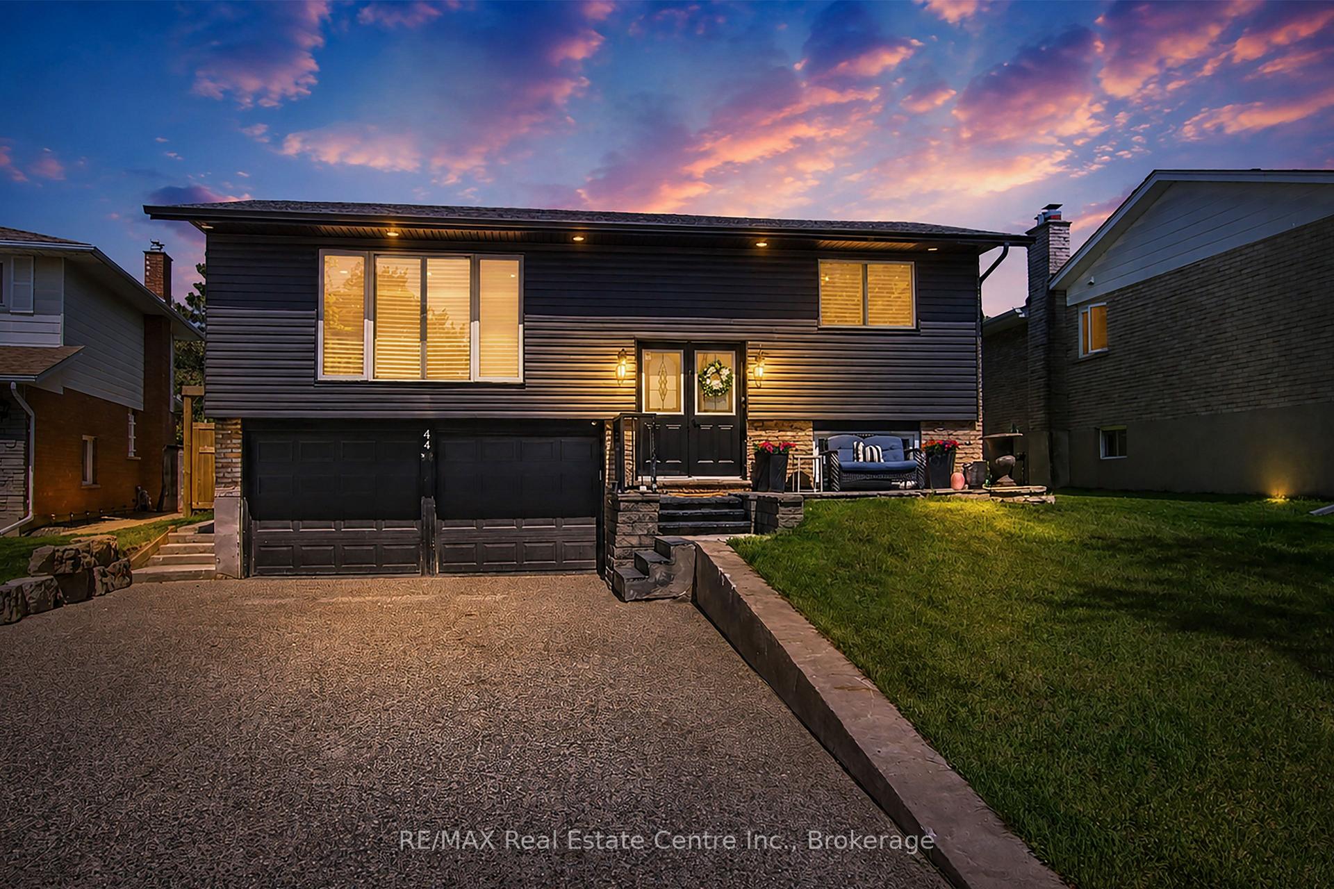 Photo 2 of 44 Oakhurst Crescent N, Kitchener, Grand River North — HOMEH