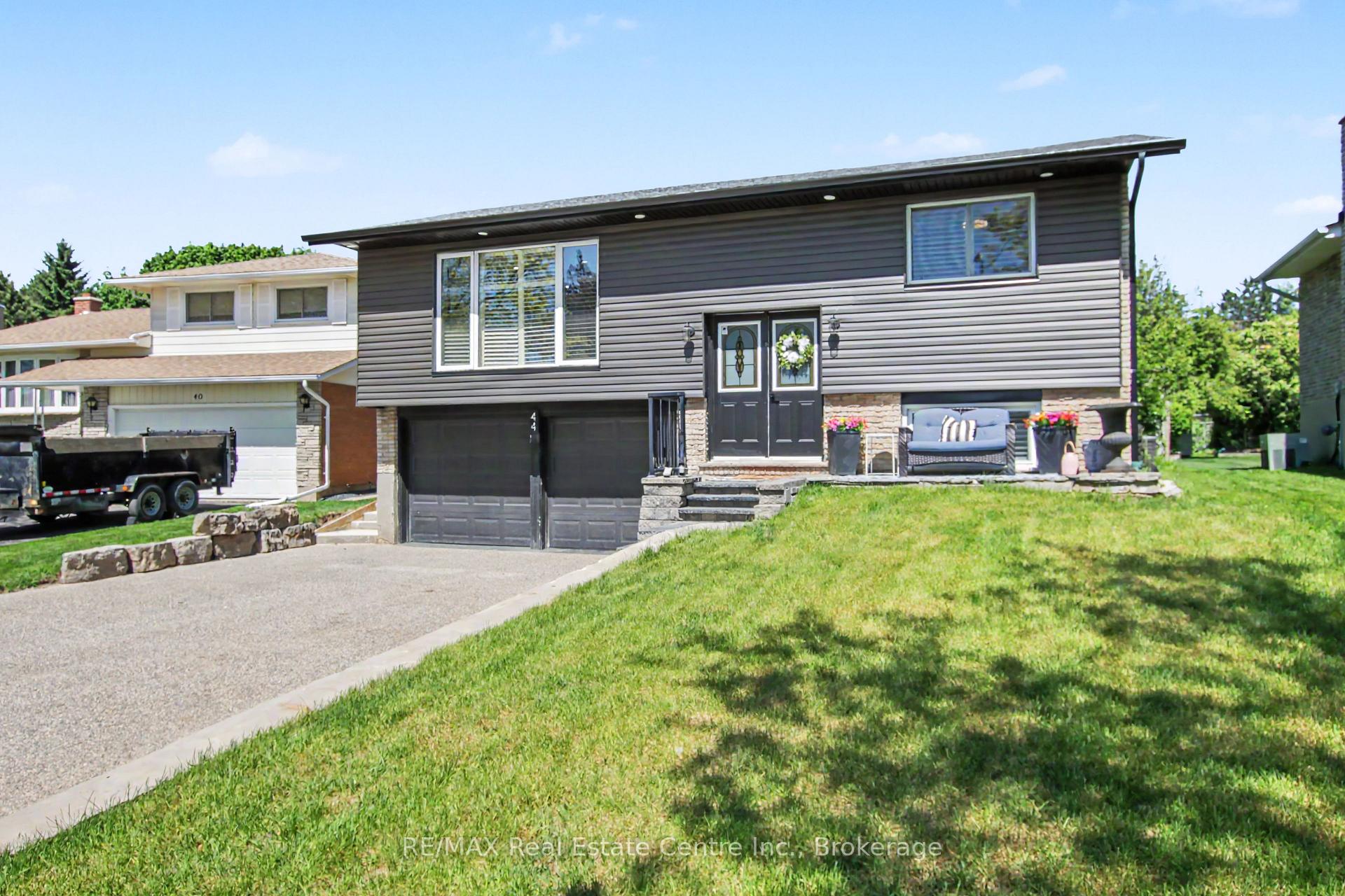 Photo 3 of 44 Oakhurst Crescent N, Kitchener, Grand River North — HOMEH