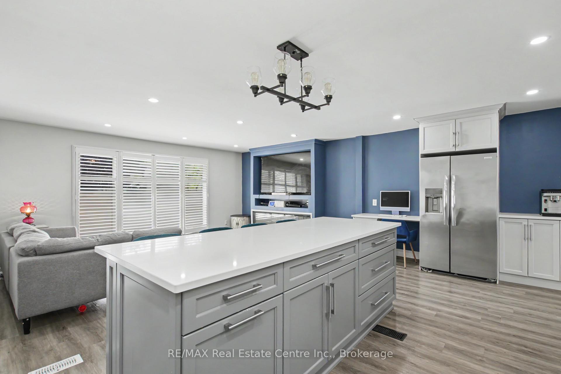 Photo 16 of 44 Oakhurst Crescent N, Kitchener, Grand River North — HOMEH