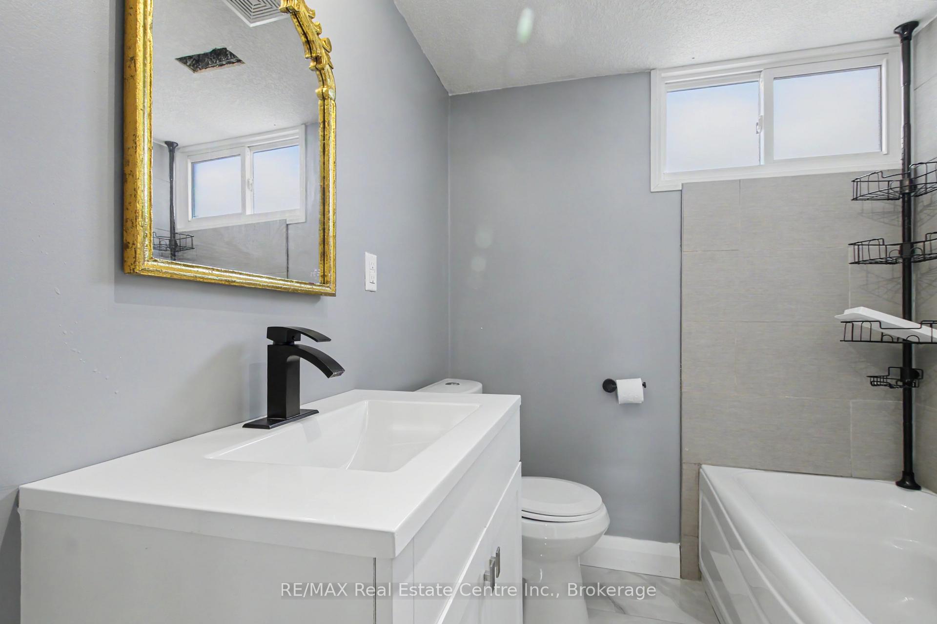 Photo 28 of 44 Oakhurst Crescent N, Kitchener, Grand River North — HOMEH