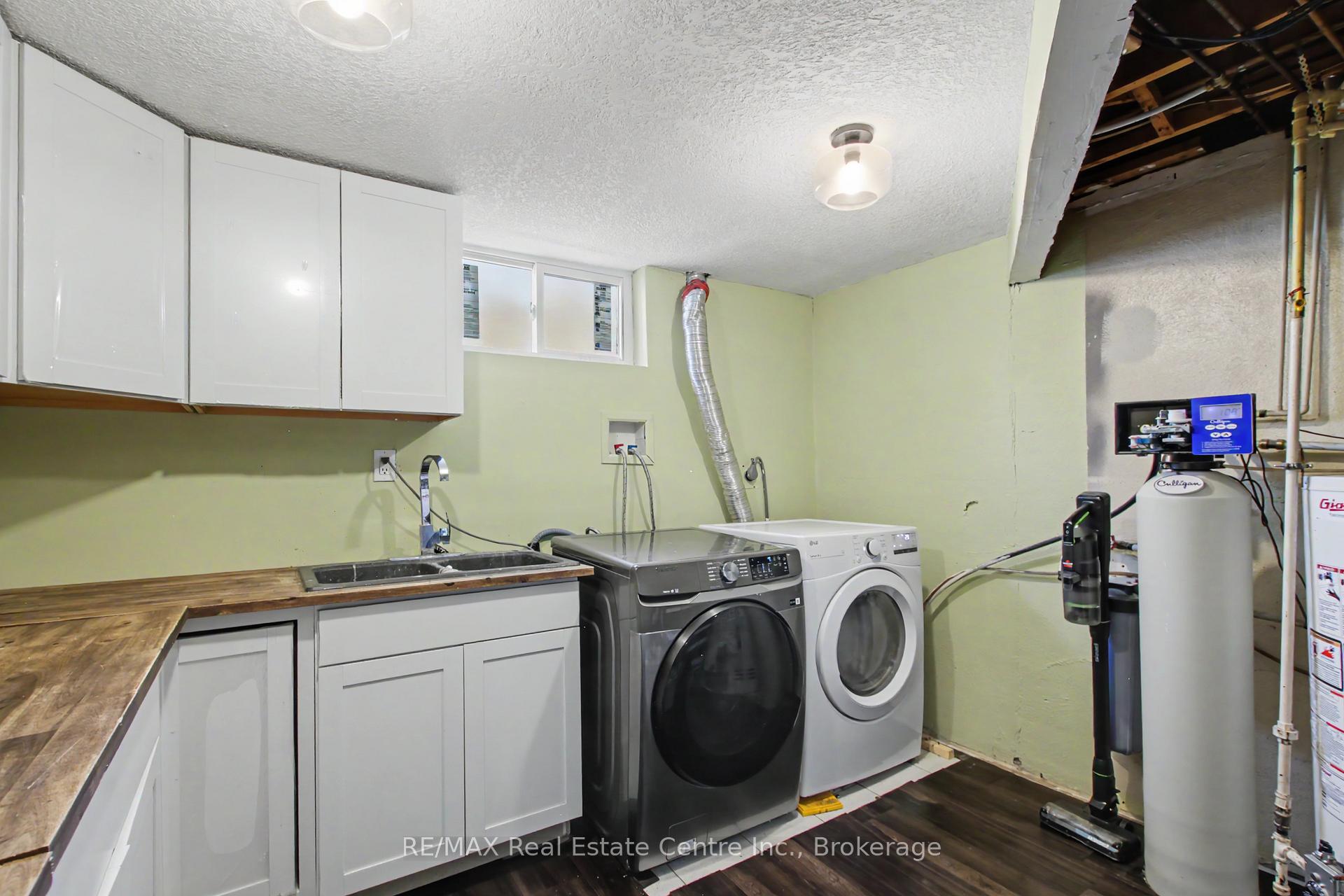 Photo 29 of 44 Oakhurst Crescent N, Kitchener, Grand River North — HOMEH
