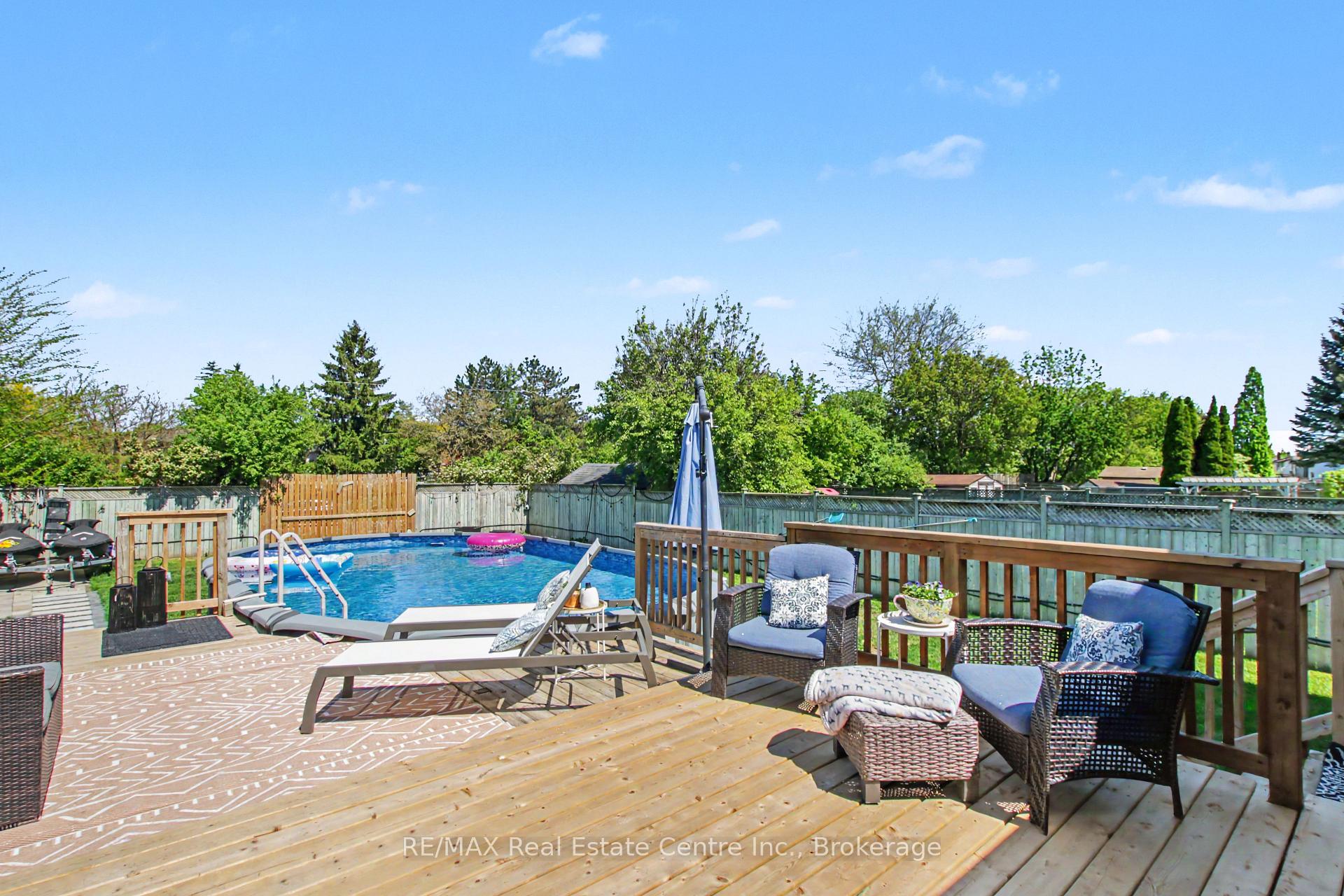 Photo 30 of 44 Oakhurst Crescent N, Kitchener, Grand River North — HOMEH
