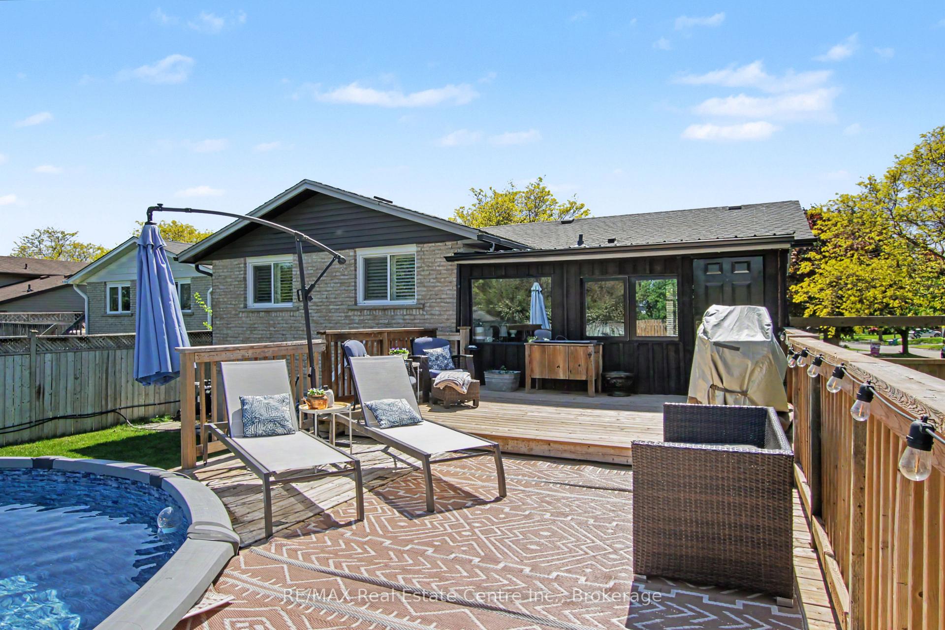 Photo 32 of 44 Oakhurst Crescent N, Kitchener, Grand River North — HOMEH