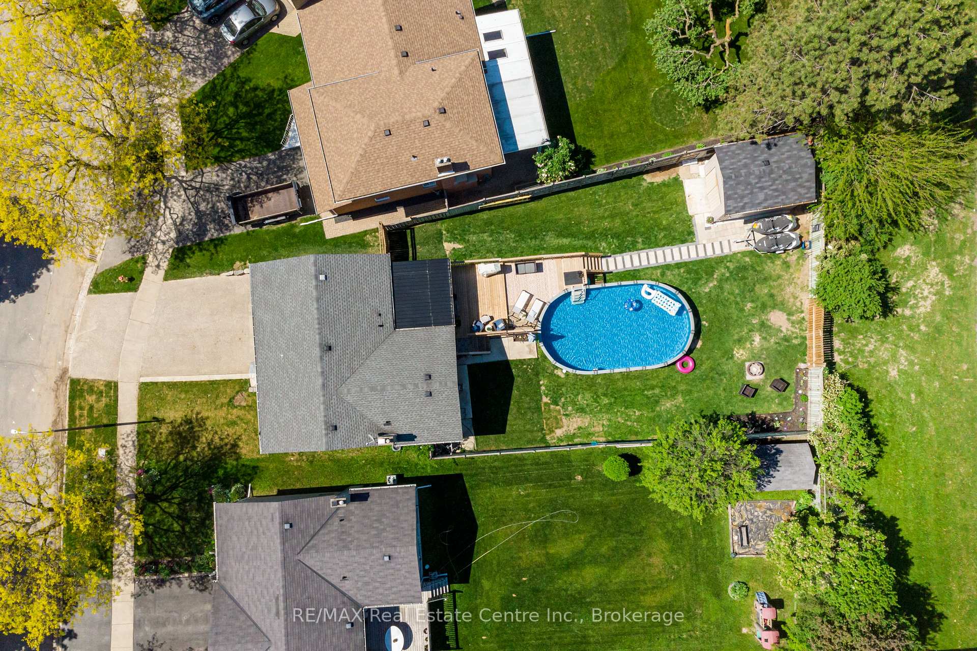 Photo 40 of 44 Oakhurst Crescent N, Kitchener, Grand River North — HOMEH
