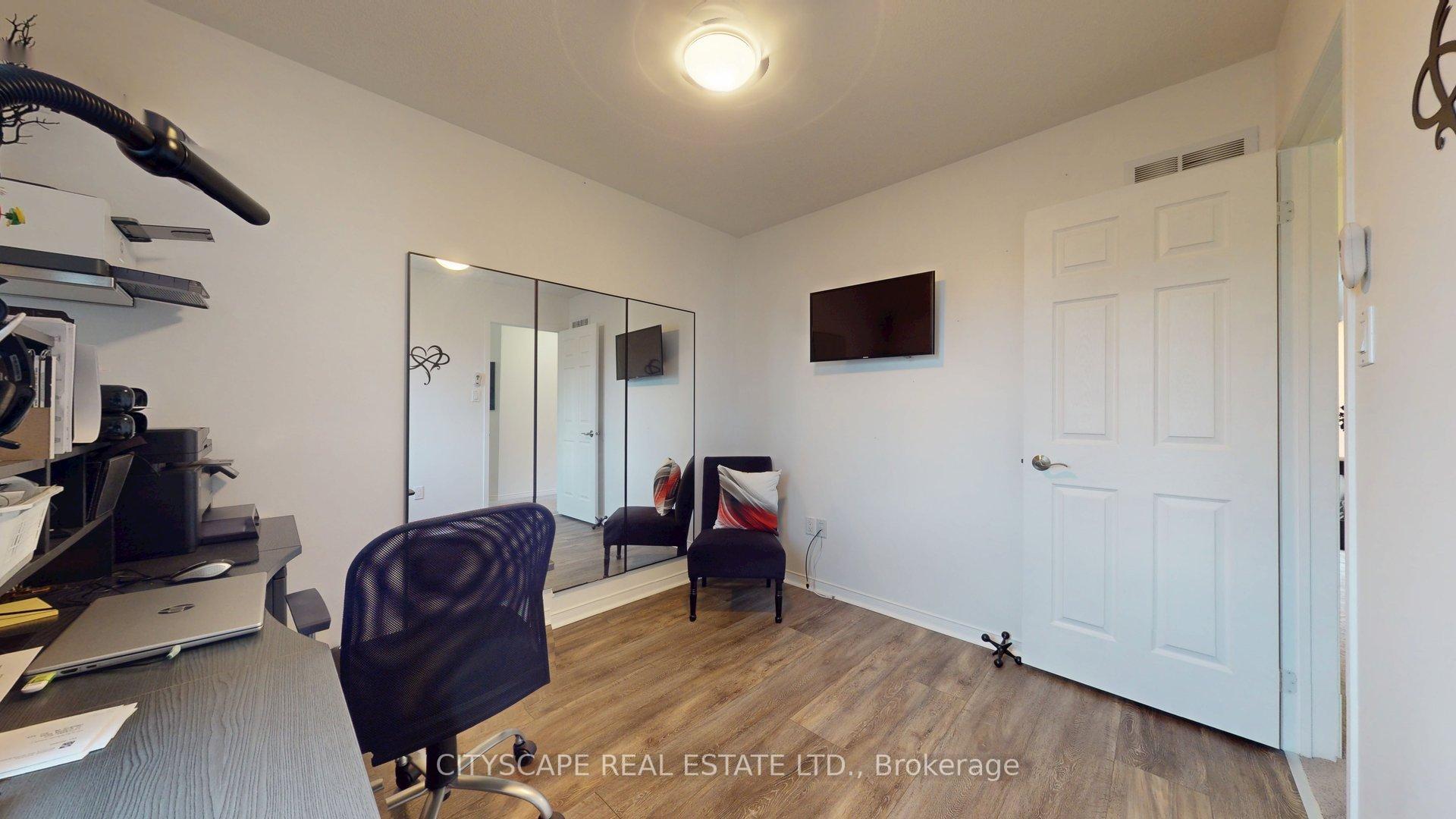 Photo 11 of 22 Windom Road, Toronto, Flemingdon Park — HOMEH