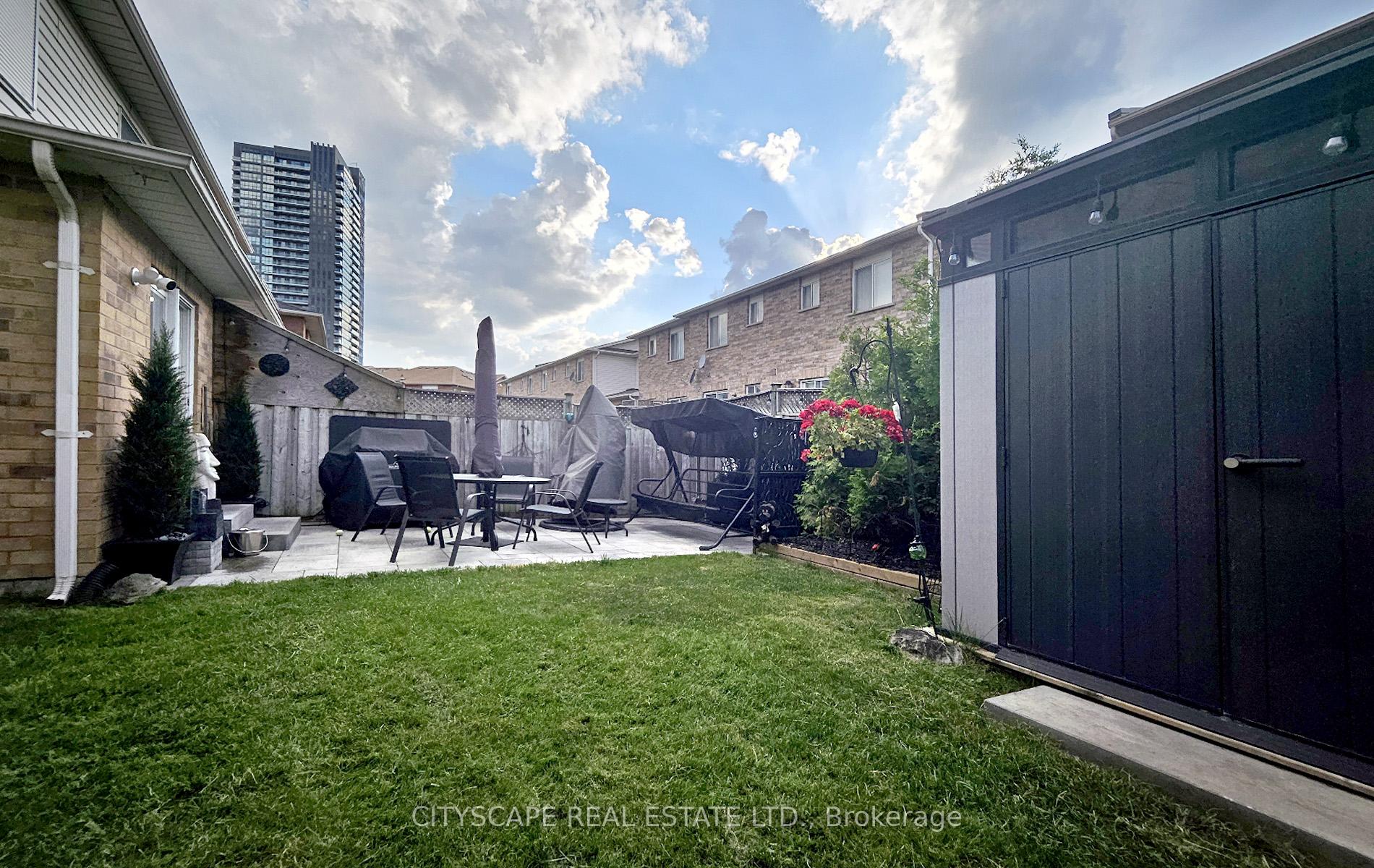 Photo 18 of 22 Windom Road, Toronto, Flemingdon Park — HOMEH