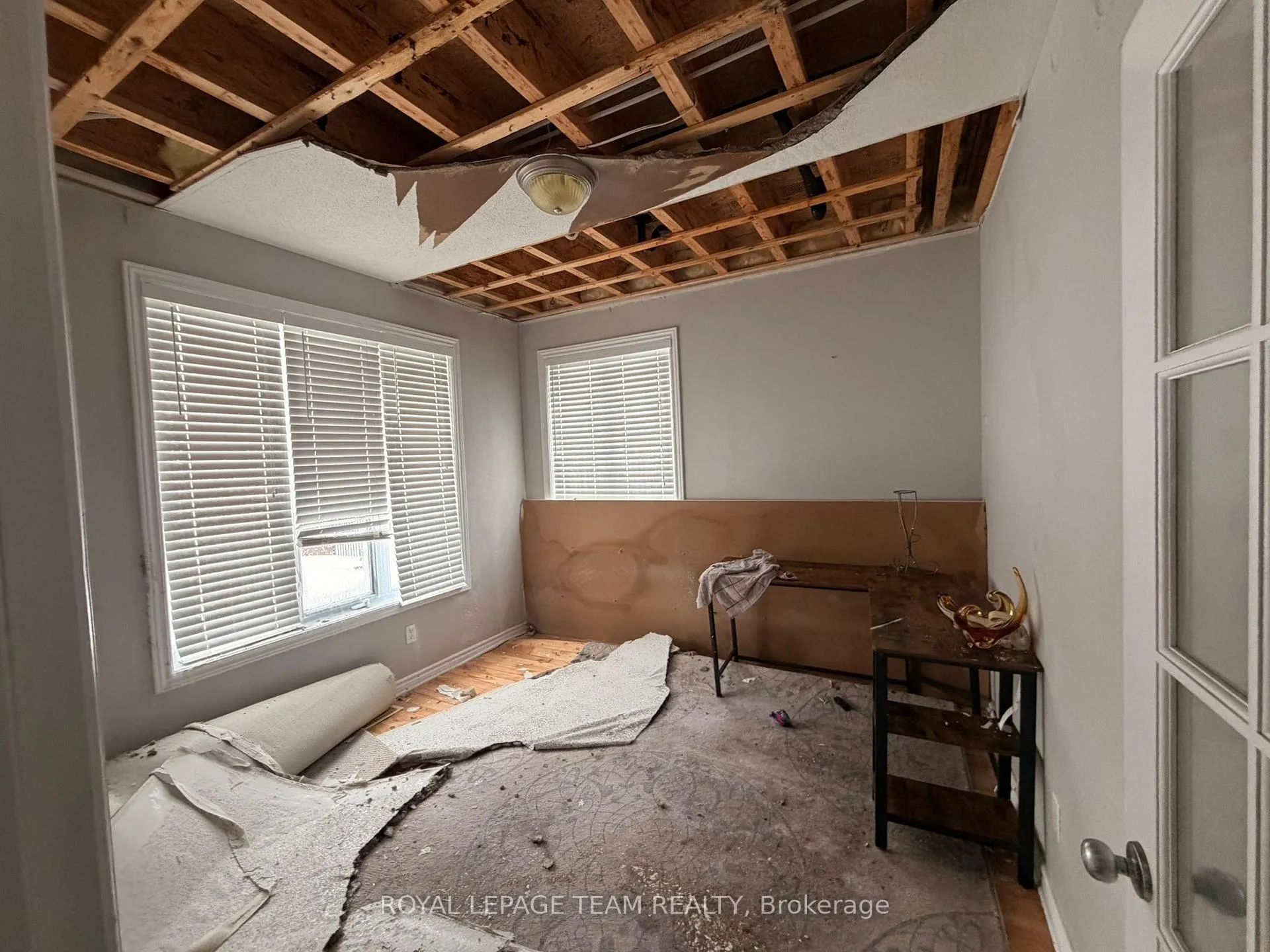 Photo 11 of 300 Fairlakes Way, Ottawa, Avalon East — HOMEH