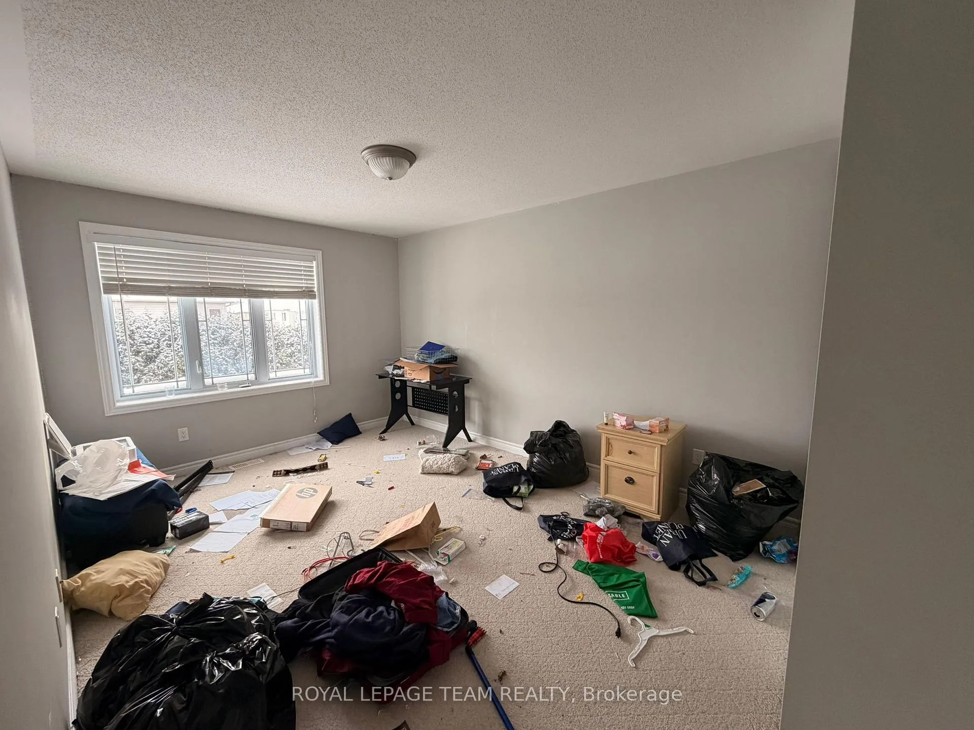 Photo 14 of 300 Fairlakes Way, Ottawa, Avalon East — HOMEH