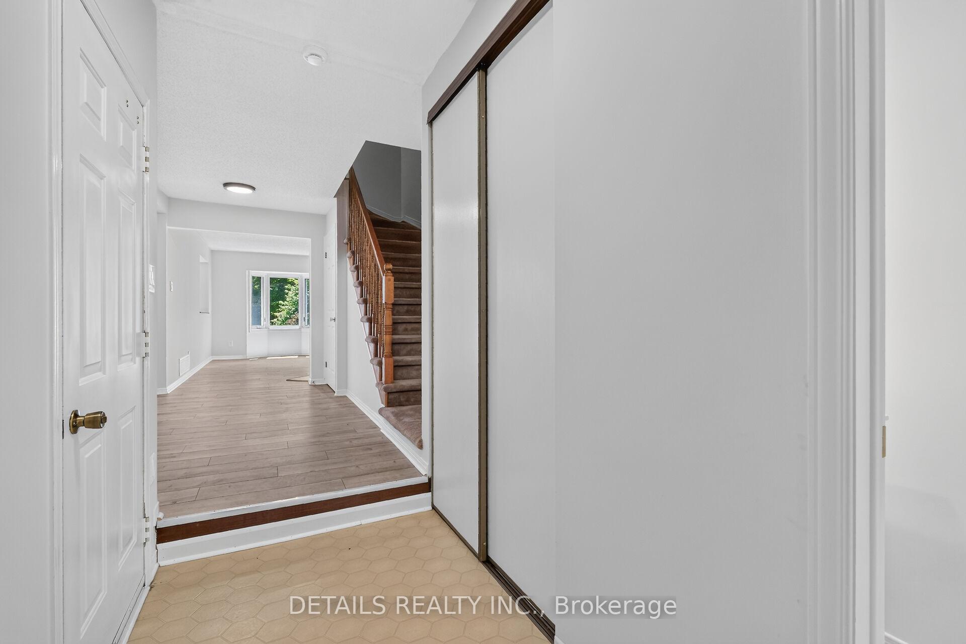 Photo 3 of 122 Ashpark Crescent, Ottawa, Hunt Club Park/Greenboro — HOMEH